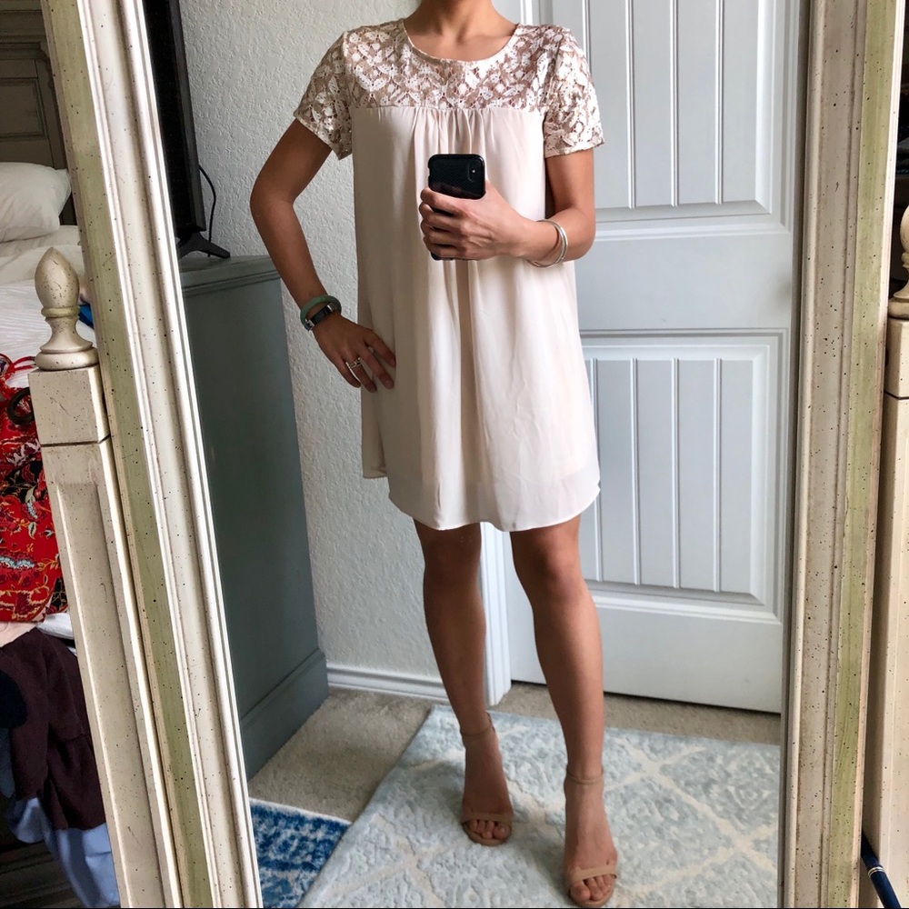 ‼️Price Drop‼️ NWOT Flowy Dress- size M